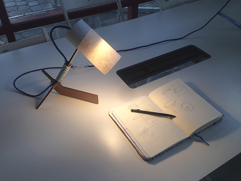 Lampe de bureau en bois personnalisable IMG 4954.jpg
