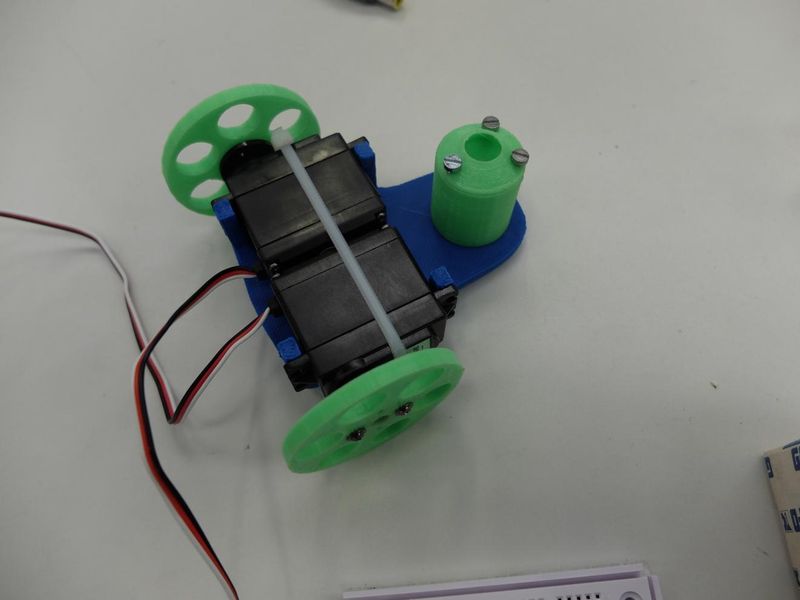Mini robot roulant imprimer en 3D 800px-Rouleroule2.jpg