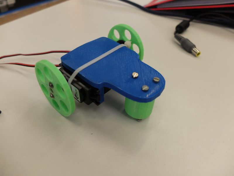 Mini robot roulant imprimer en 3D 800px-Rouleroule1.jpg