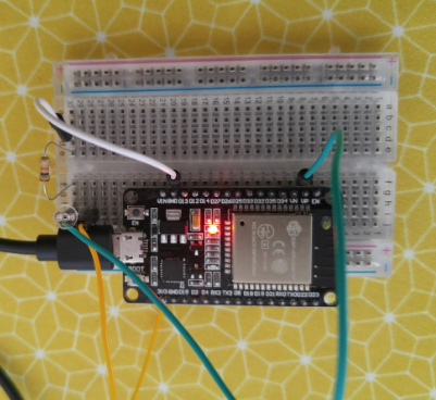 IoT with ESP32 board wiring2.PNG