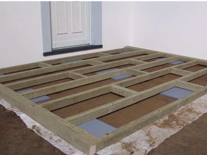 Poser une terrasse en lames composite sur sol meuble Poserterrasselamecompo 24.jpg