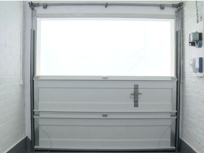 Installer une porte de garage sectionnelle Installerportegaragesectionnelle 31.jpg