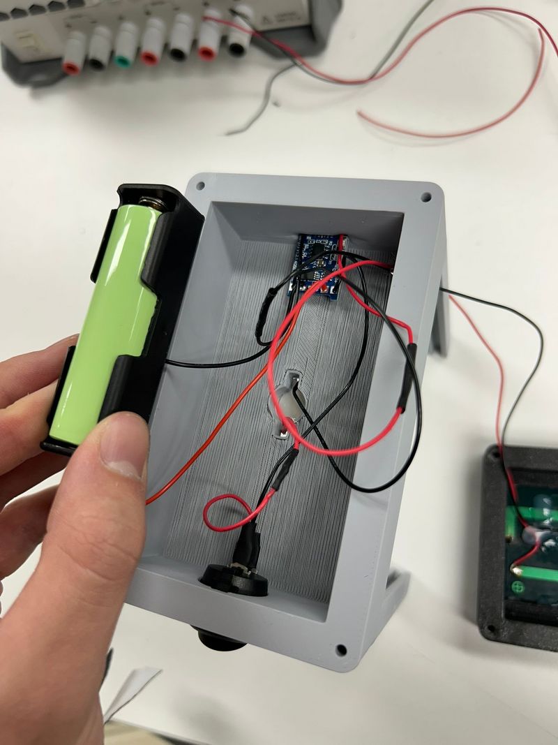 Lampe solaire batterie recycl e Image 5 .jpeg