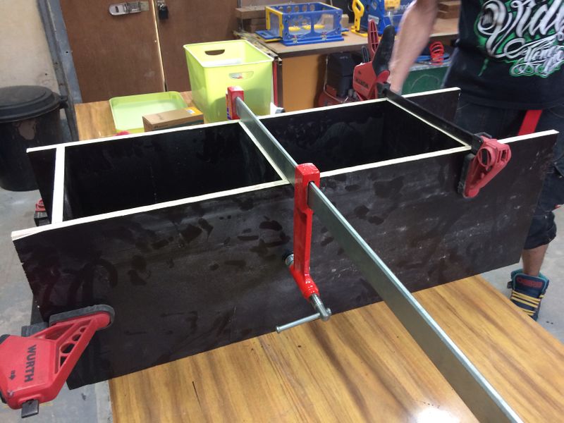 Fichier:Meuble à roulettes pour enceintes M Audio IMG 2557.JPG