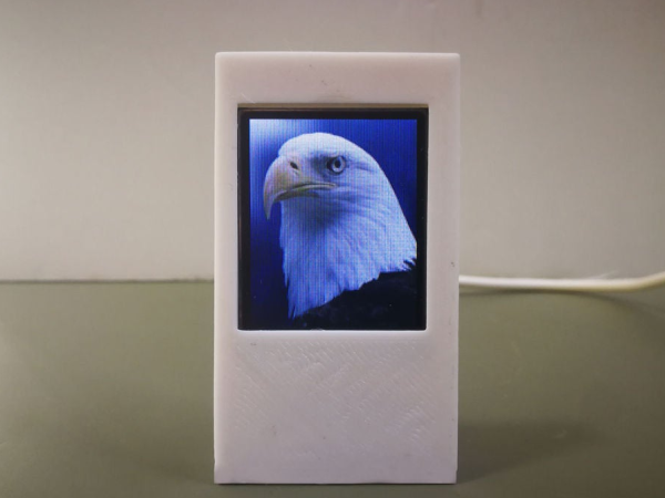 Cheap_and_Cute_Digital_PhotoFrame_Without_SD_Card_on_ESP8266and1-8inch_TFT_001.jpg