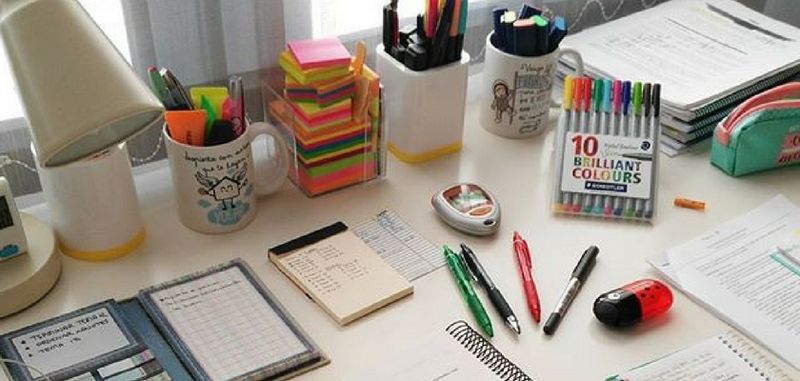 How To Make A Perfect Study Table Keep-things-organize.jpg