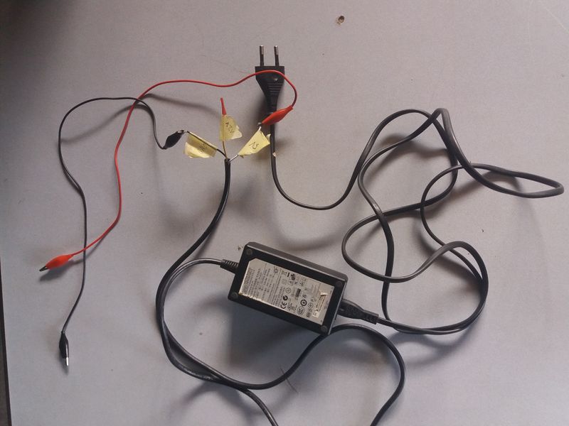 Fichier:Guirlande commandée par Bluetooth 20171229 141633.jpg