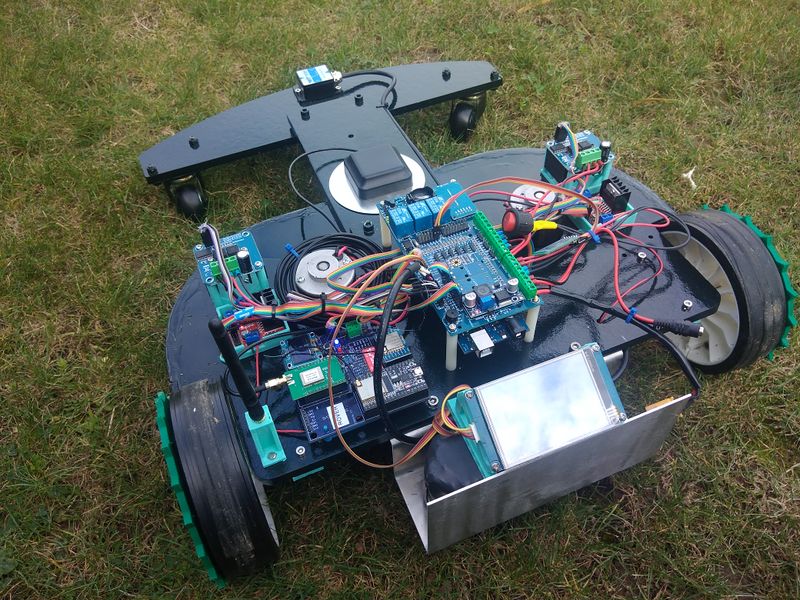 Robot Tondeuse guid par GPS RTK IMG 20230923 162658.jpg