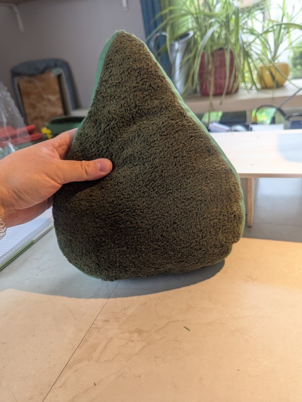 Peluche de feuille d arbre finie c.jpg