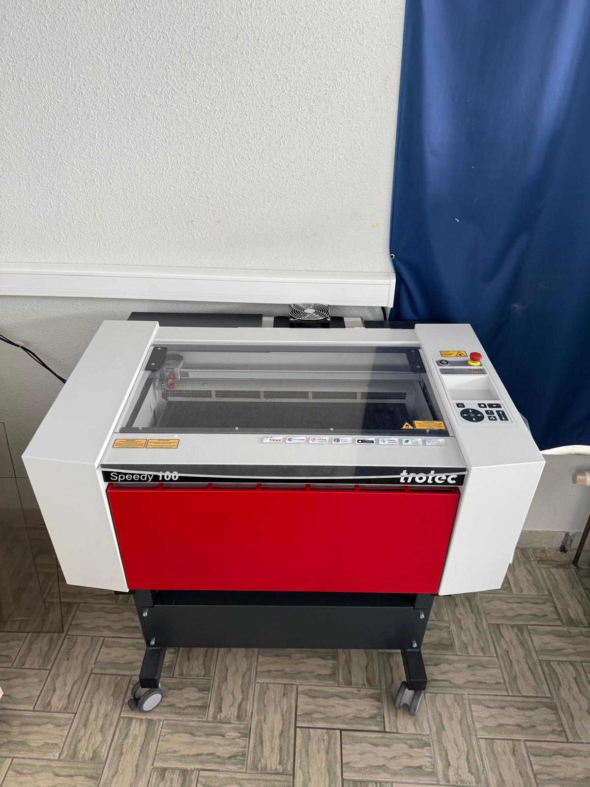 GRAVITY LIGHT WhatsApp Image 2025-06-02 at 16.33.13 1 .jpeg