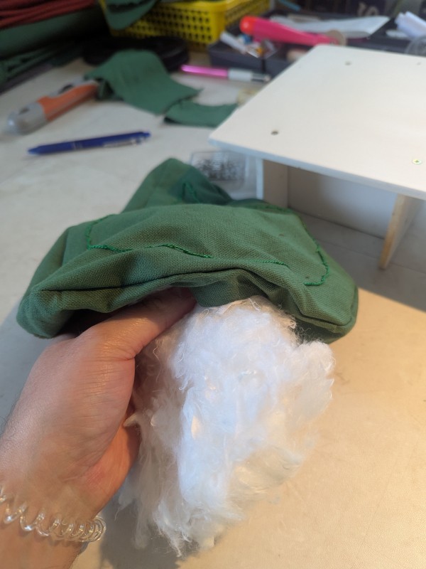 Peluche de feuille d arbre rembourrer.jpg