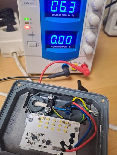 R par-Caf Mode d emploi fix-spot-leds.png