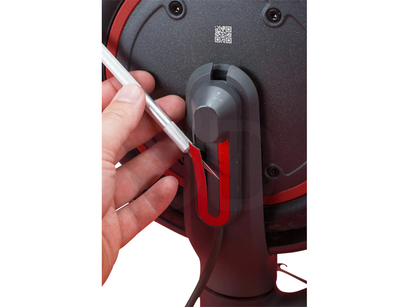 Fichier:Replace kickstand Scooters Direct Xiaomi M365 Pro Scooter Teardown front wheel hub right reflector removal 61 11zon.jpg