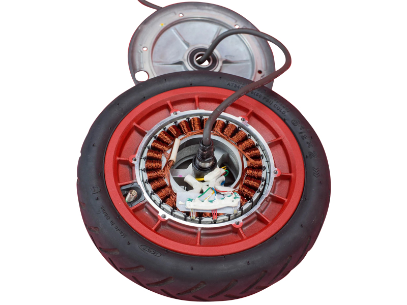 Fichier:Replace kickstand Scooters Direct Xiaomi M365 Pro Scooter Teardown front hub motor lid cover removed 49 11zon.jpg