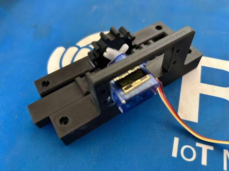 Interfacing a Servo Motor with Arduino Nano a1c.JPG