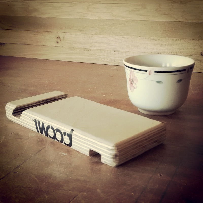 Support de tablette - Woodi Agencement atelier - 2.jpg