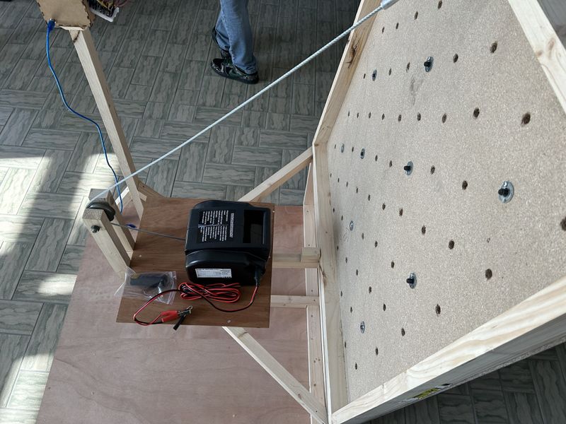 Mur d escalade inclinable et personalisable TREUIL thumbnail IMG 0566.jpg