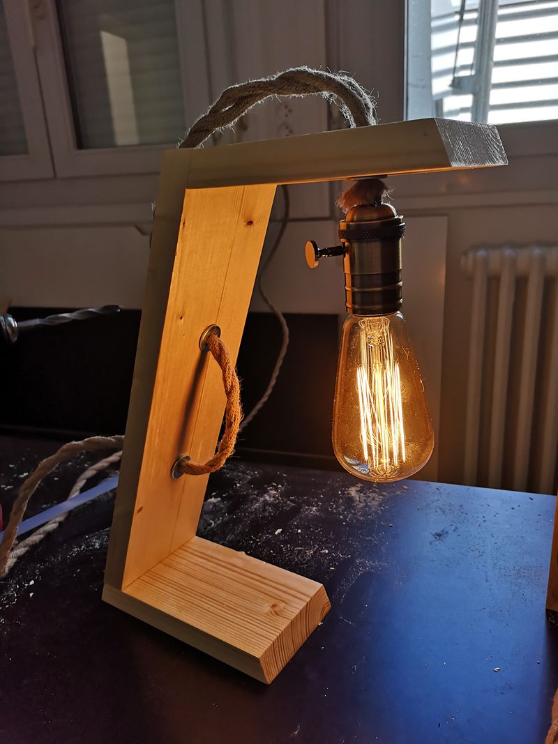 Lampe en bois IMG 20190621 153329.jpg