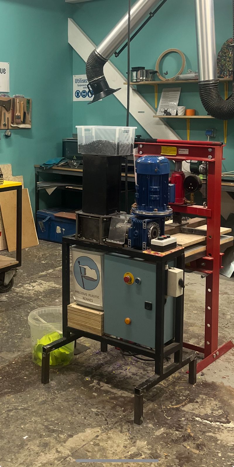 Plaque Precious Plastique image00011.jpeg