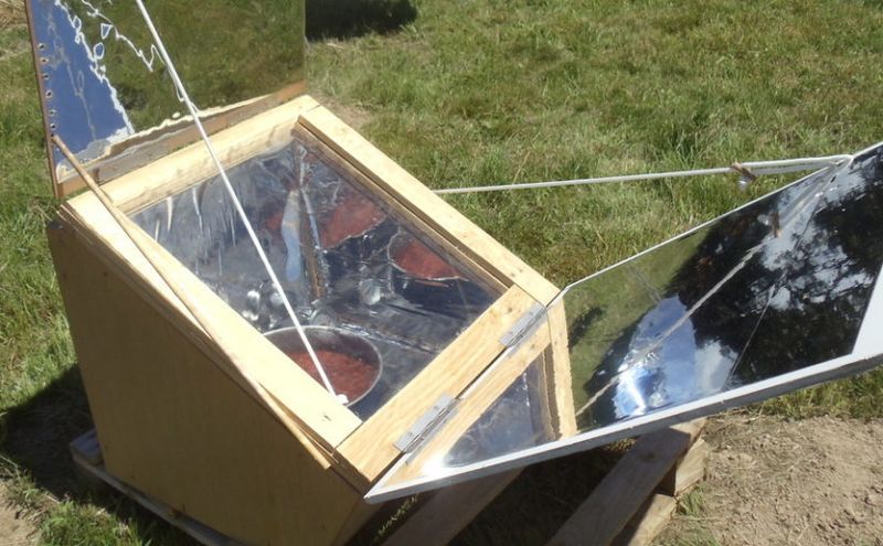 Four solaire - Type boîte Four solaire cuiseur type bo te FourSolaireTypeBoite.jpg