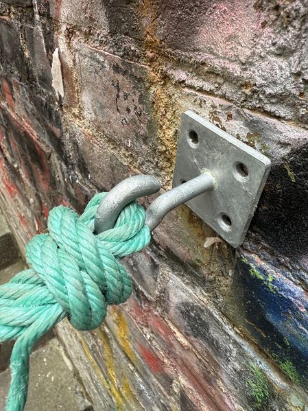 Fichier:DropLine le porte manteau urbain IMG 3405.jpg