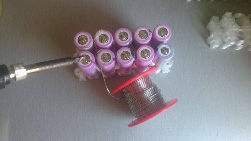 Batterie Li-ion 36V 20A à partir de cellule 18650 de récupération DSC 2409.jpg