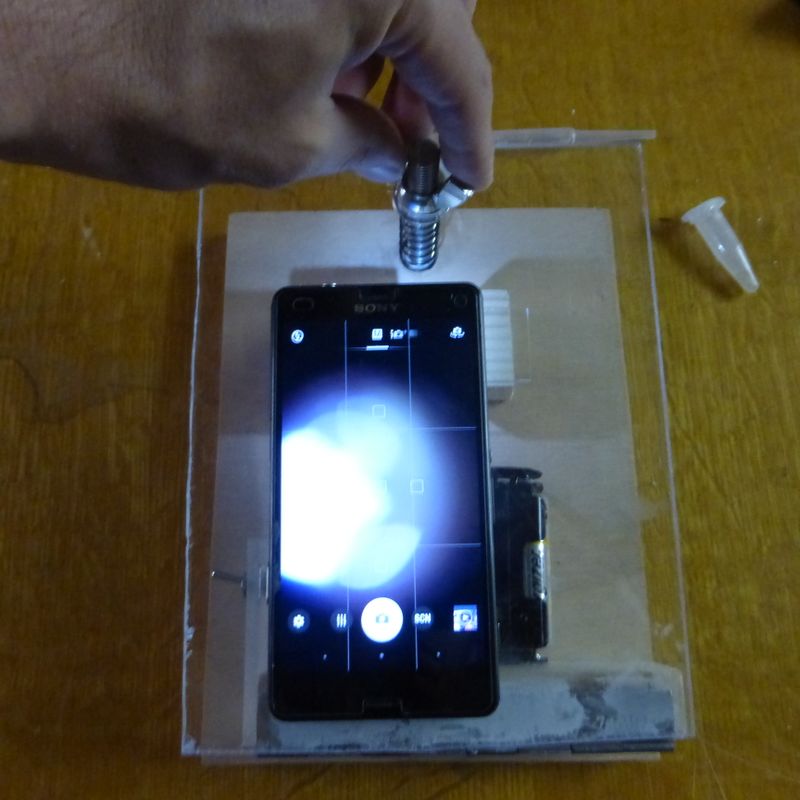 Microscope fonctionnant avec un smartphone P1010975.JPG