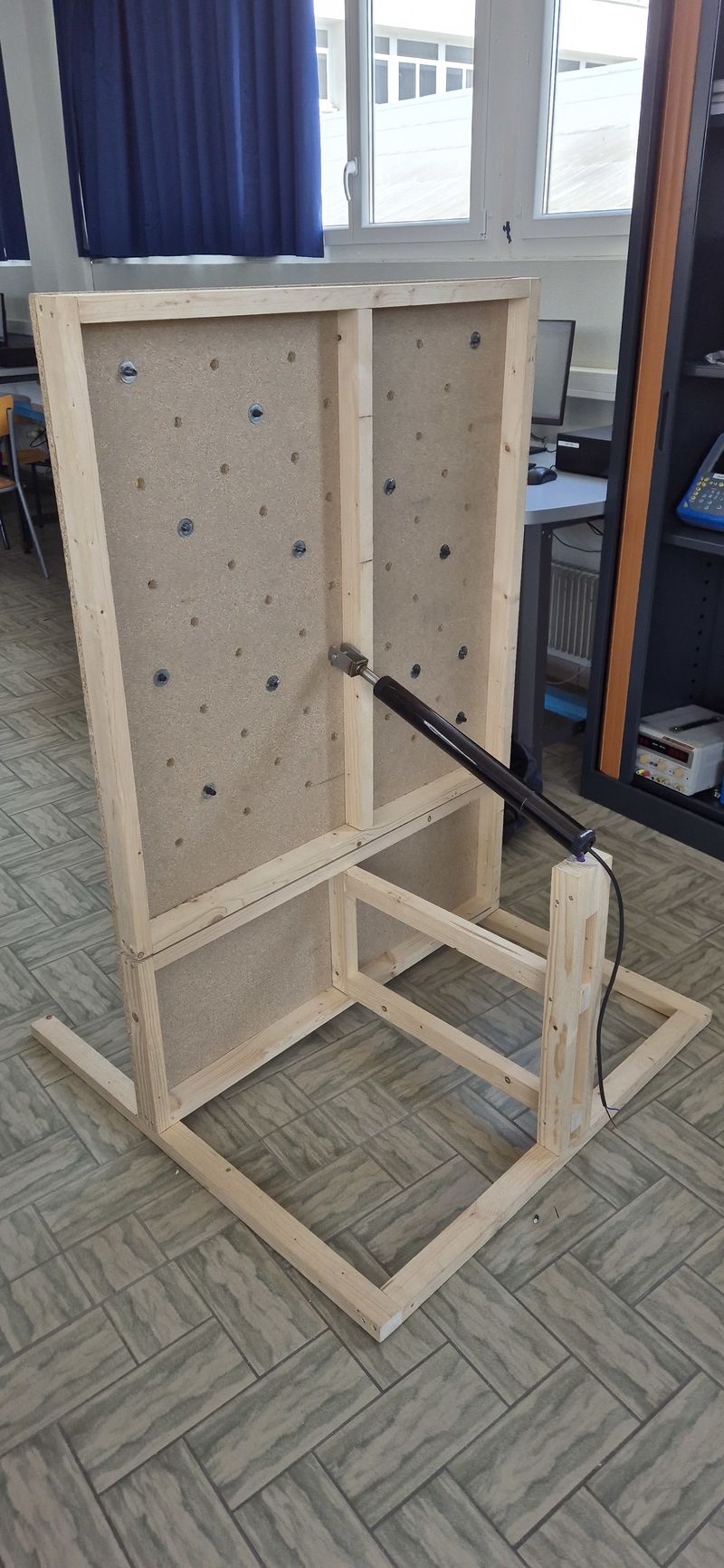 Mur d escalade inclinable et programmable V rin 1000000205.jpg