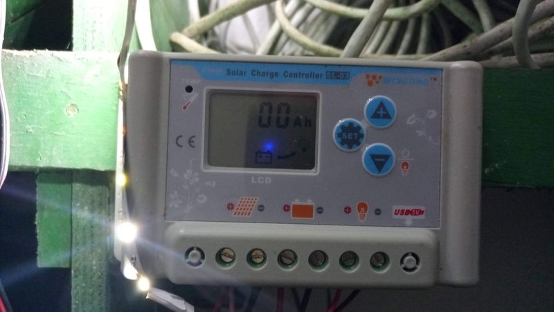 Système photovoltaïque pour cabane de jardin avec batterie Li-ion PHOTO 20190218 220648.jpg