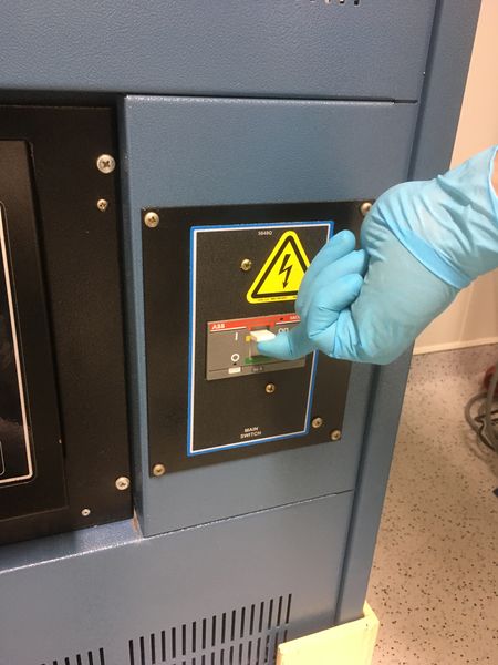 Fichier:Utilisation Four BLUE M 14-sectionneur.JPG