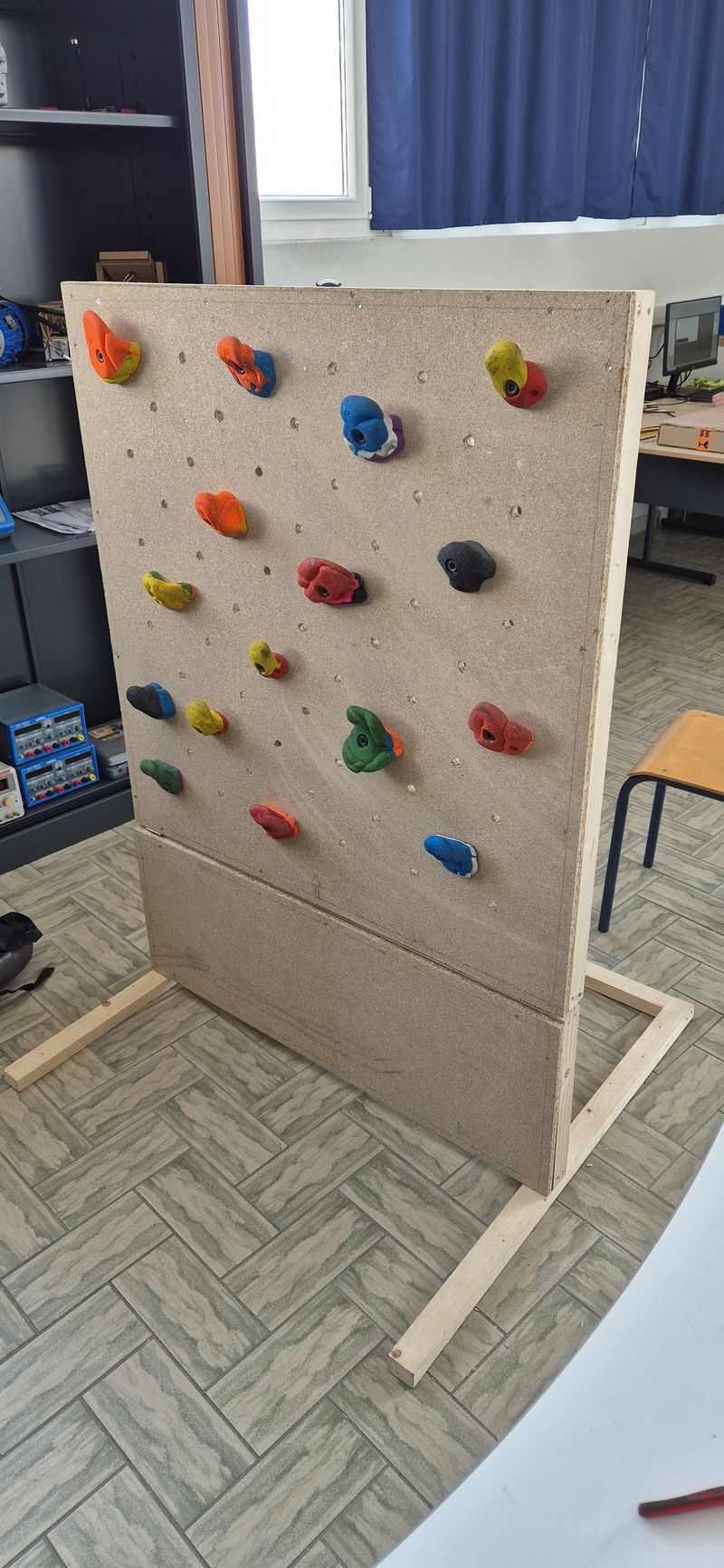 Mur d escalade inclinable et programmable V rin 1000000204.jpg