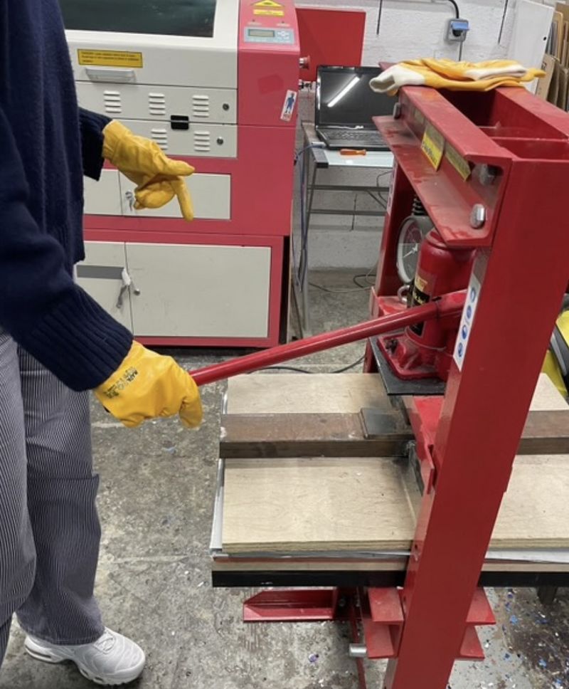 A hauteur des d chets - Chronique d une crue IMG 8308.jpg