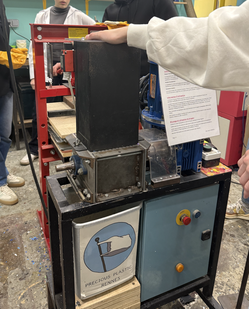 Cr ation de plaques de plastique recycl Capture d e cran 2025-05-09 a 18.25.42.png