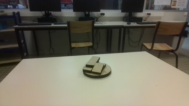 Verre WIN 20250505 16 05 06 Pro.jpg