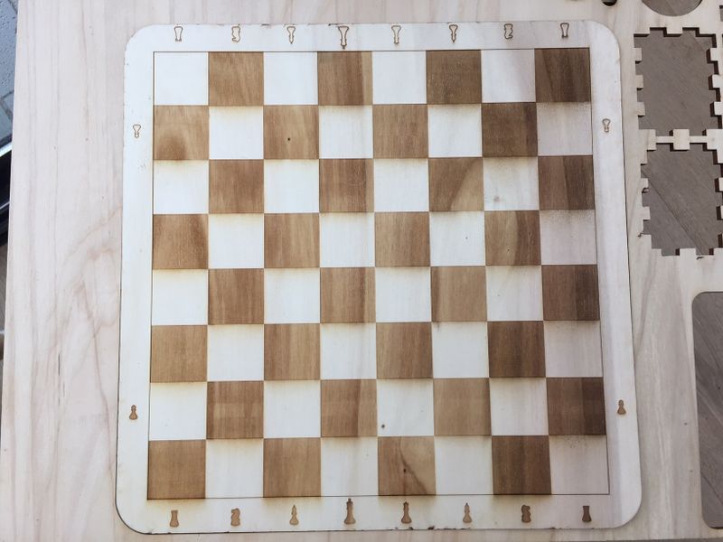 Jeu de dames et d'échecs image2.jpeg