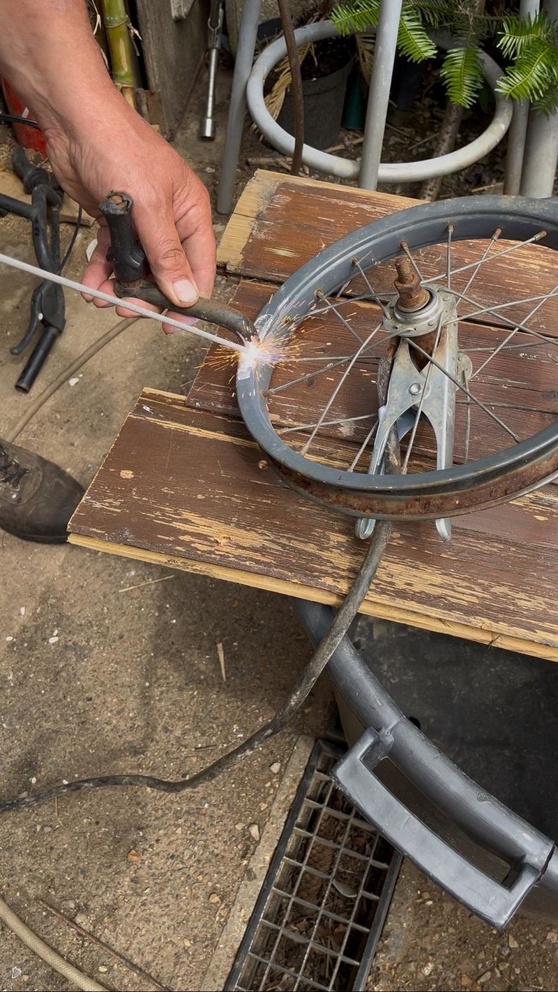 HALTE - Fabrication d un baton de pluie rotatif C3.jpg