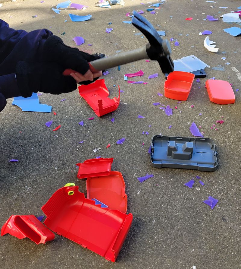 Plaque de plastique . Precious PLlastic. 20250401 093121.jpg